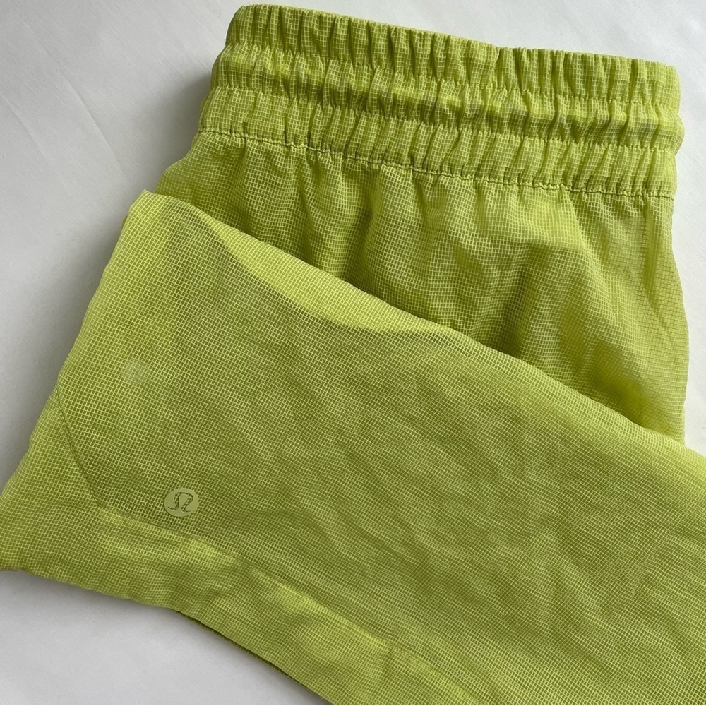 Lululemon Clear Intention Short Size 6